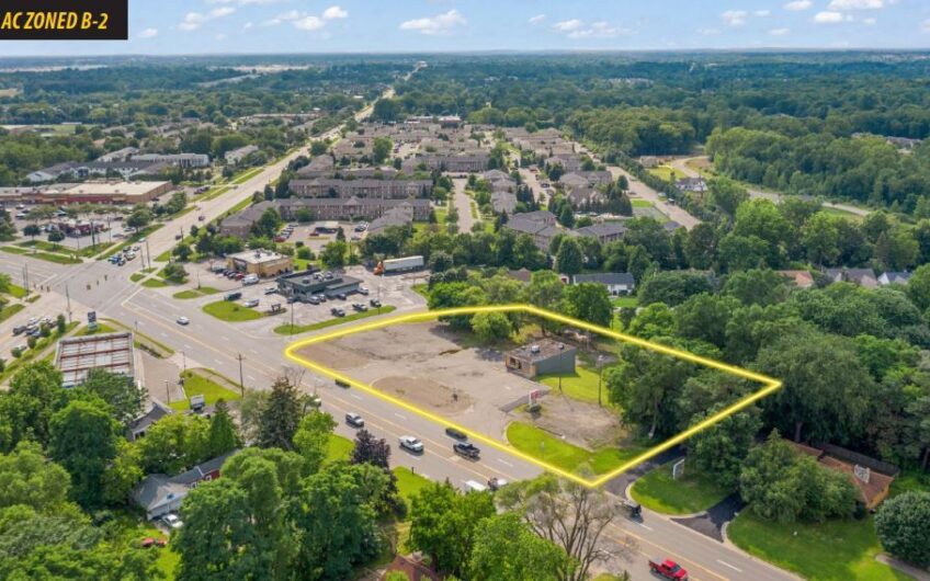 1.36 AC Zoned B-2 with 3200 SF building in Auburn Hills