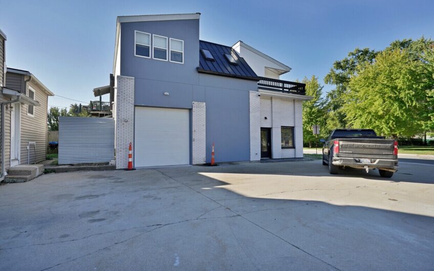 Small industrial with apartment above for sale
